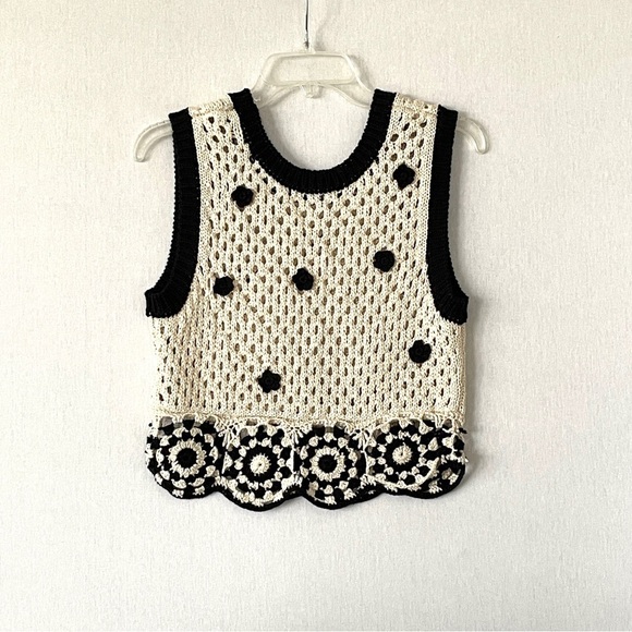 Zara Floral Crochet Crop Top in Ecru and Black - Picture 7 of 10